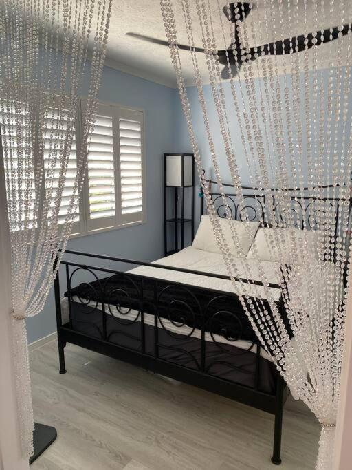 Newly Renovated * Gold Coast